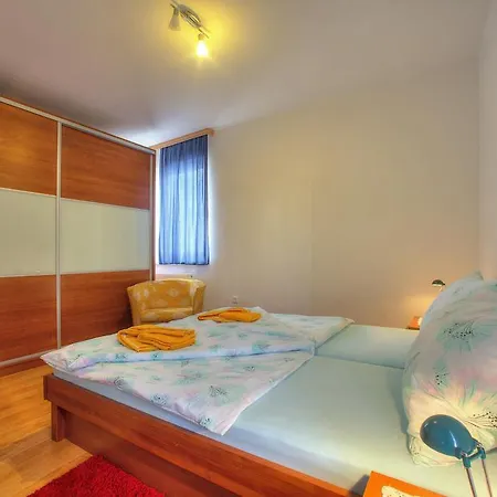 Apartment Peran